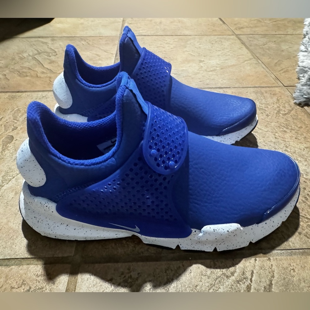 ❤️‍🔥 2017 Women’s Sock Dart Premium
'Paramount Blue' 💙 Sz 7